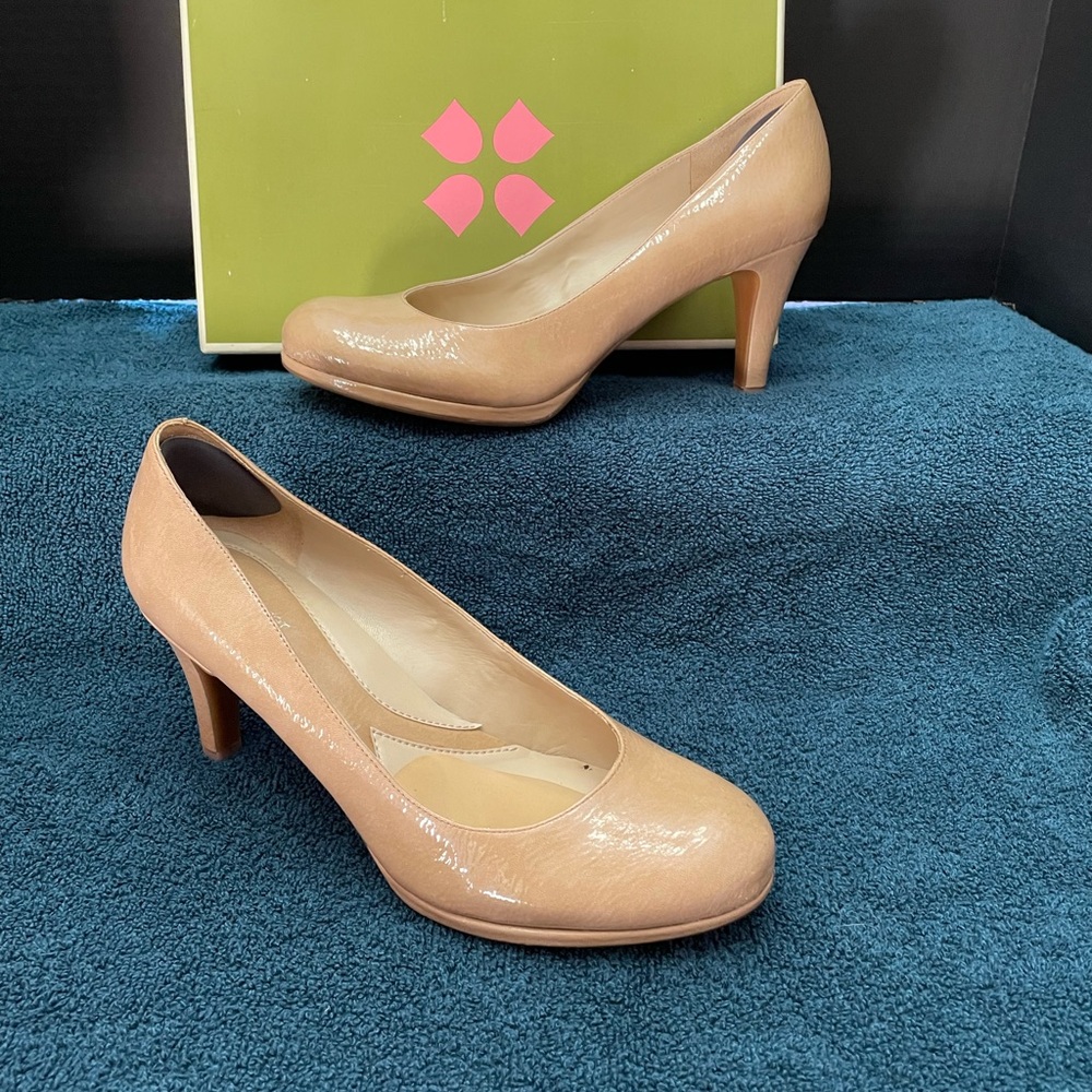 Naturalizer Taupe Lennox Pump - 10W